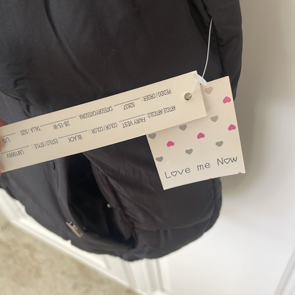 NWT Love Me Now black puffer black hooded full zip vest sleeveless size Large - Picture 7 of 10